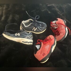 2 PAIR OF BOYS PLAY SHOES JORDAN (RED) & NEW BALANCE (NAVY) Sz 10c / 10 Toddler